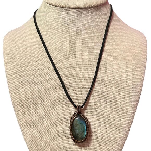 Handmade Wire Wrapped Labradorite Cord Necklace - Picture 1 of 3